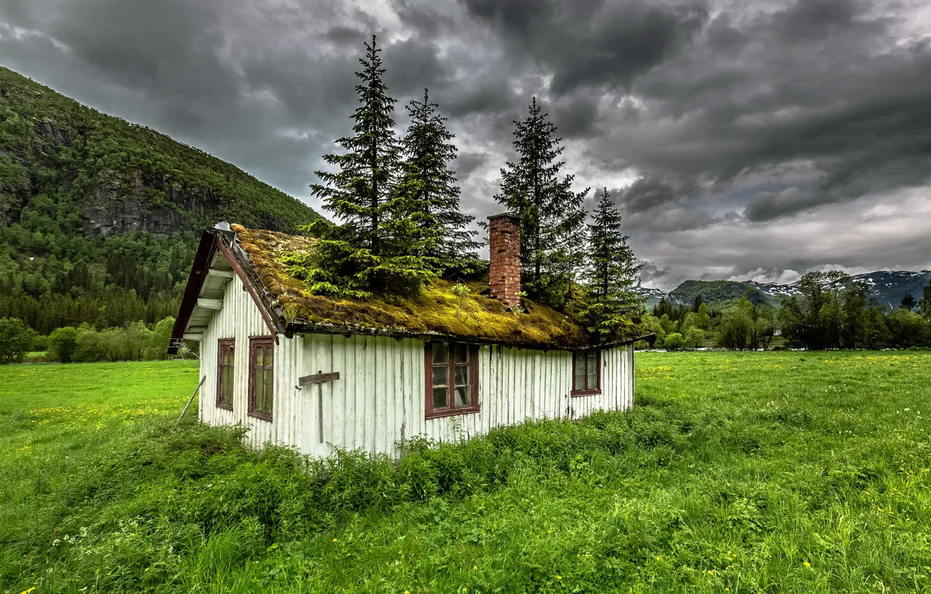 Photo wallpaper GRASS, MOUNTAINS, The SKY, CLOUDS, HOUSE, GREENS, CLOUDS, MOSS