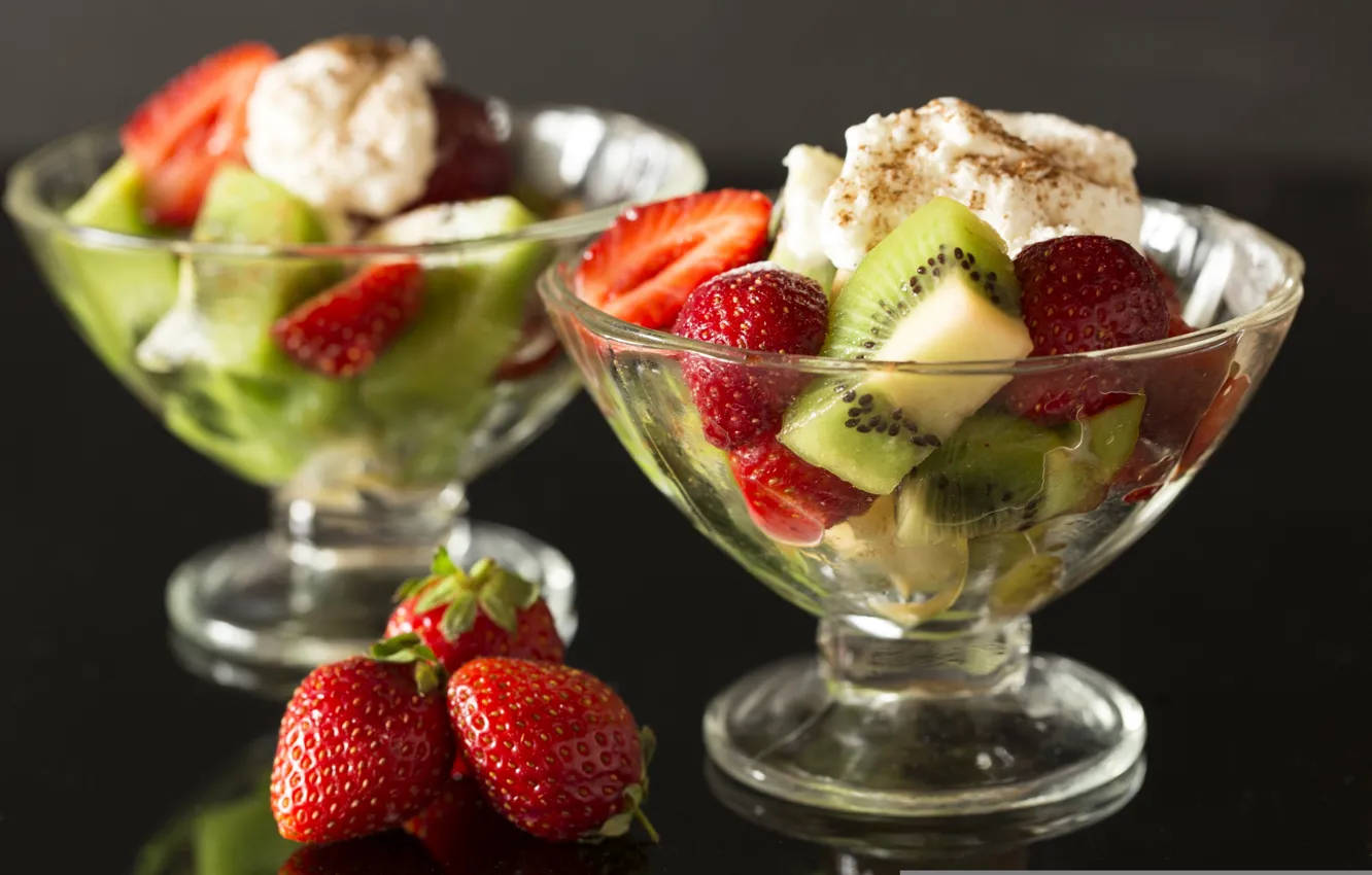 Photo wallpaper kiwi, strawberry, fruit, dessert