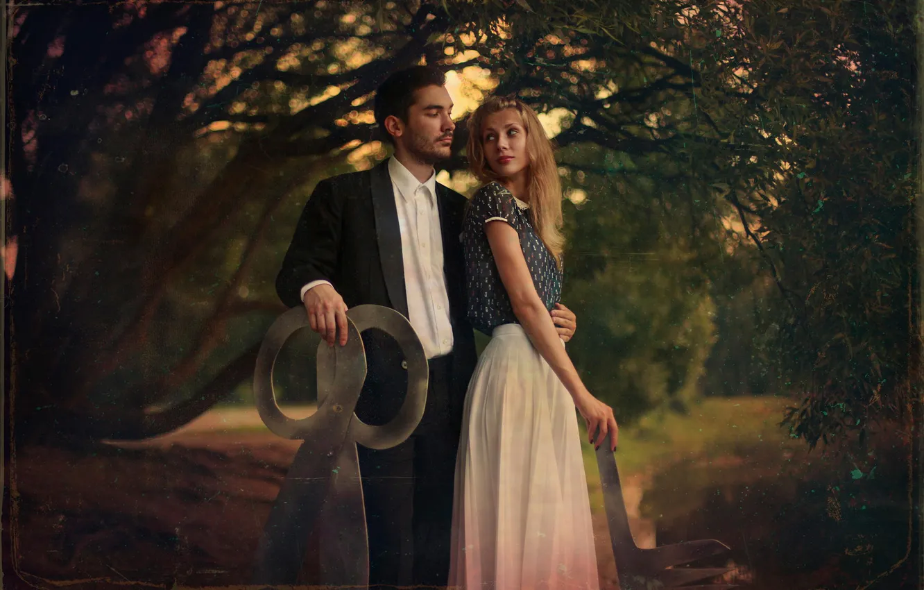 Photo wallpaper girl, retro, photo, scratches, guy, filter