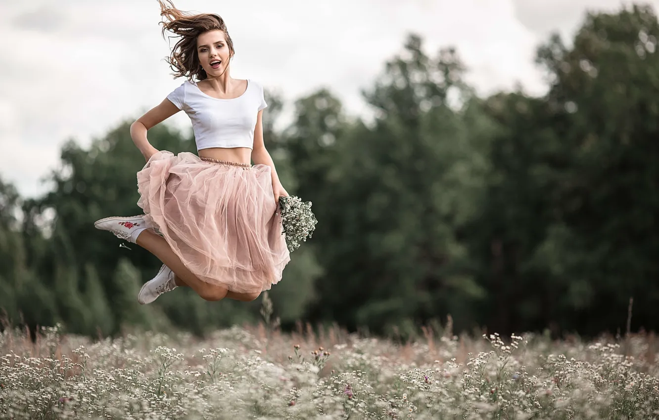 Photo wallpaper girl, joy, flowers, mood, jump, skirt, chamomile, meadow