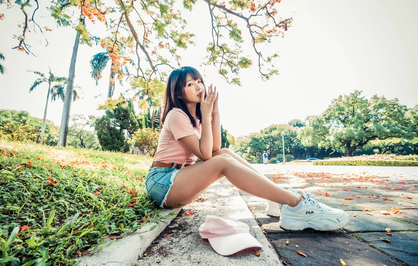 Photo wallpaper look, leaves, trees, pose, model, shorts, portrait, makeup