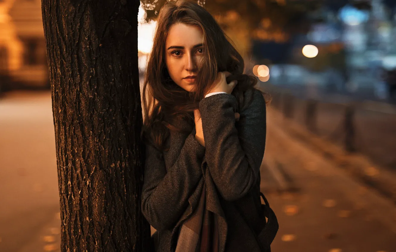 Photo wallpaper look, girl, face, city, sweetheart, model, portrait, light