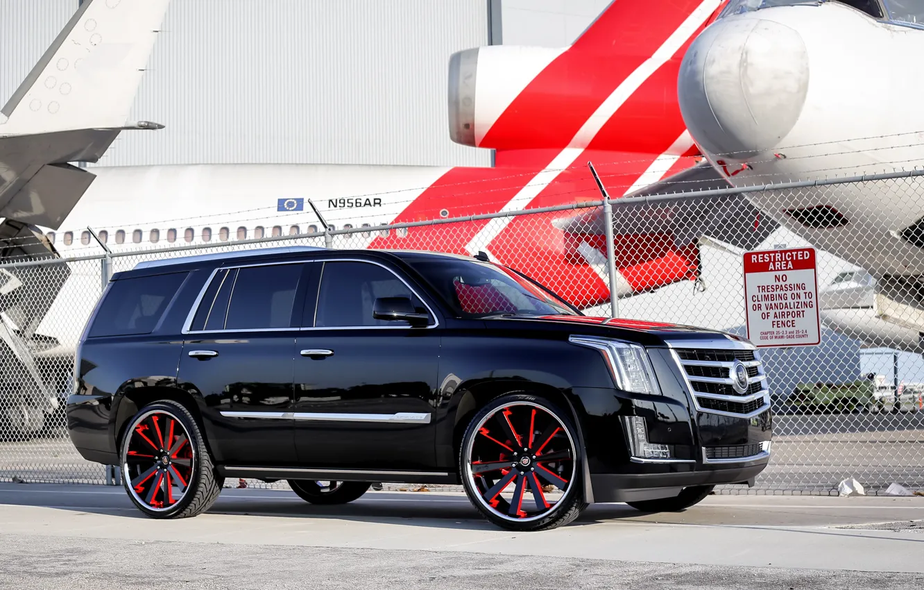 Photo wallpaper Cadillac, Escalade, Airport