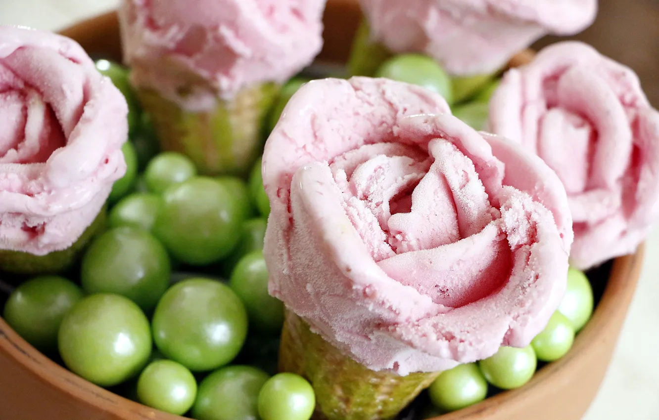 Photo wallpaper ice cream, horn, rosette