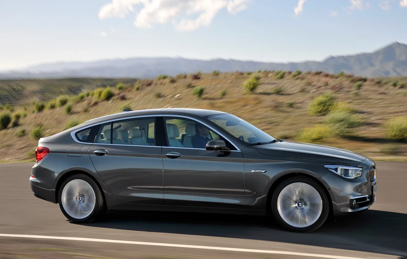 Photo wallpaper machine, BMW, side view, in motion, xDrive, Gran Turismo, 535i, Luxury Line