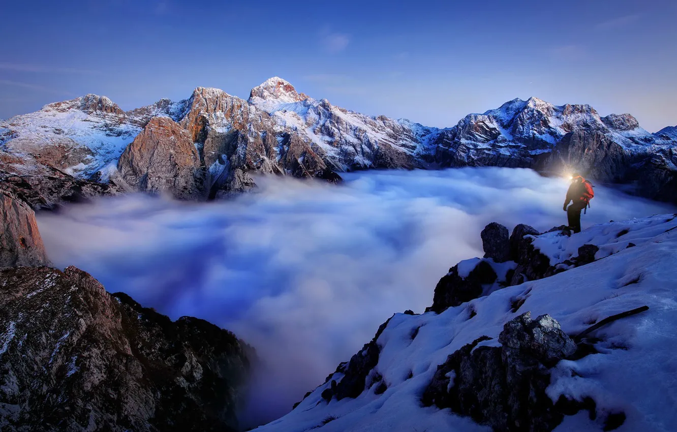 Photo wallpaper view, clouds, fog, Mountains, hiker