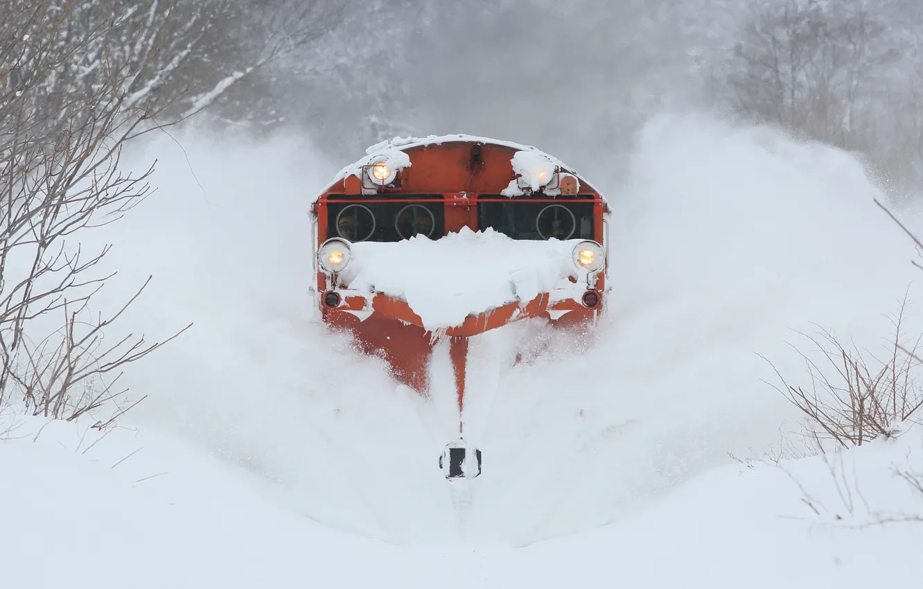 Photo wallpaper winter, snow, train, the front, cleansing