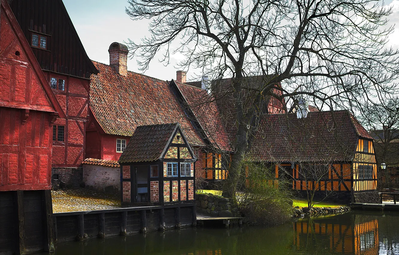 Photo wallpaper the sky, trees, home, channel