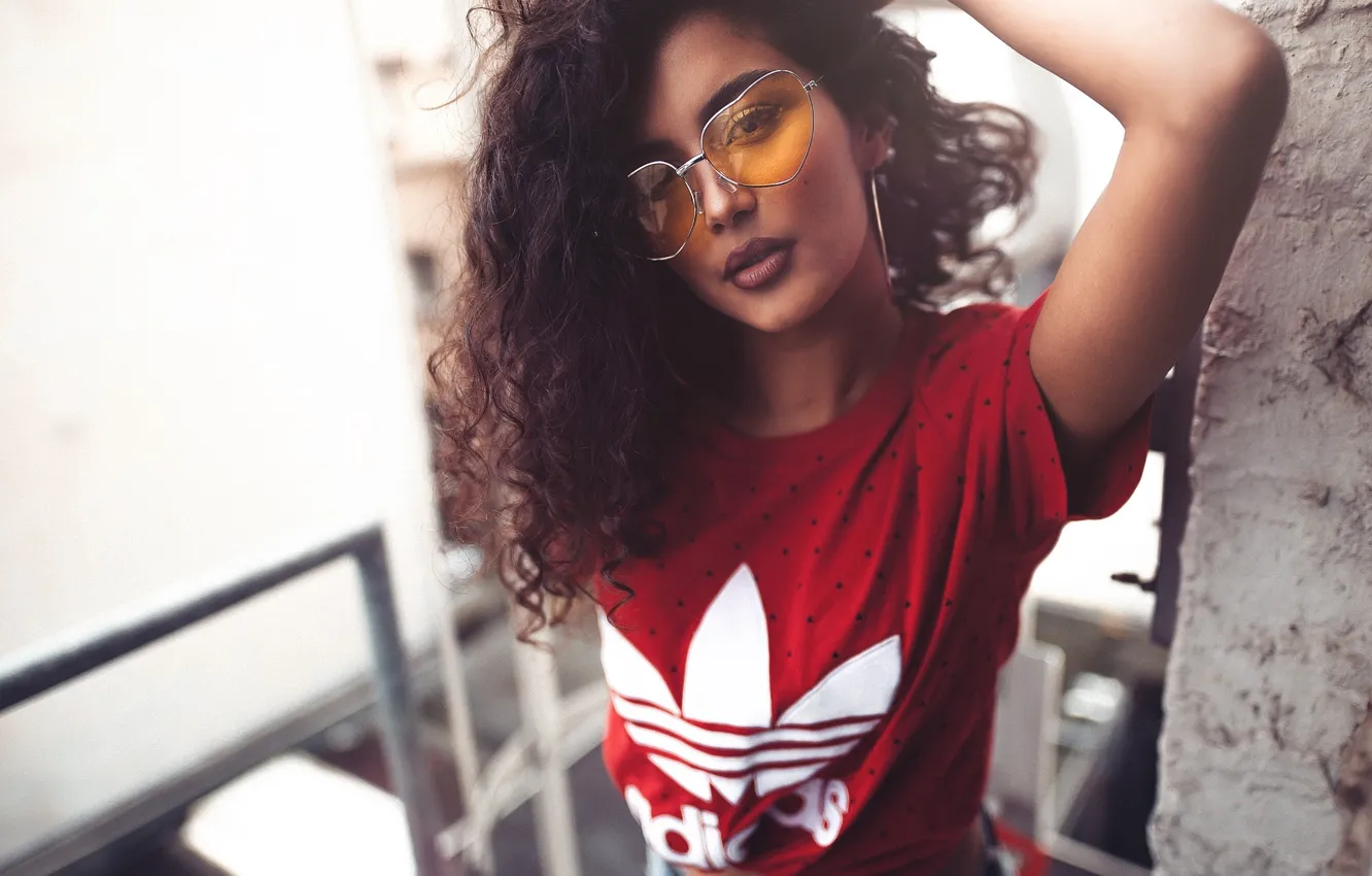 Photo wallpaper look, pose, model, portrait, jeans, makeup, Mike, brunette