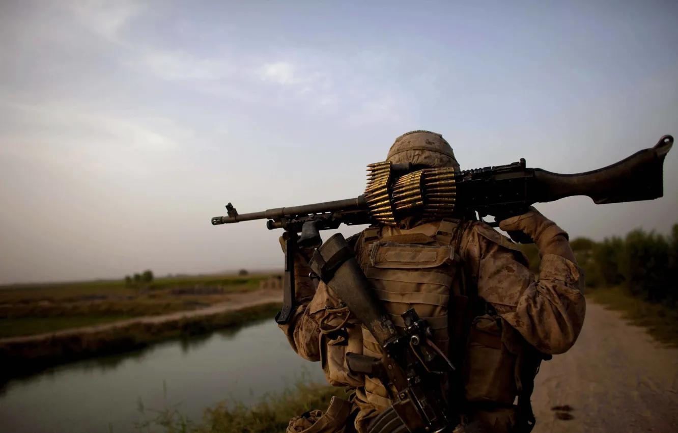 Photo wallpaper Soldiers, rifle, M16, Marines, 240B