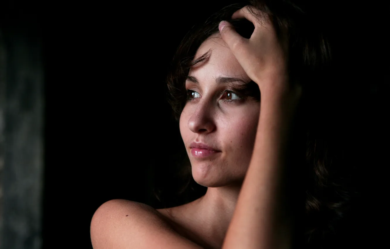 Wallpaper Brunette, Alice, Long hair, Look, Pose, Met-Art, Brown eyes, Hand images for desktop