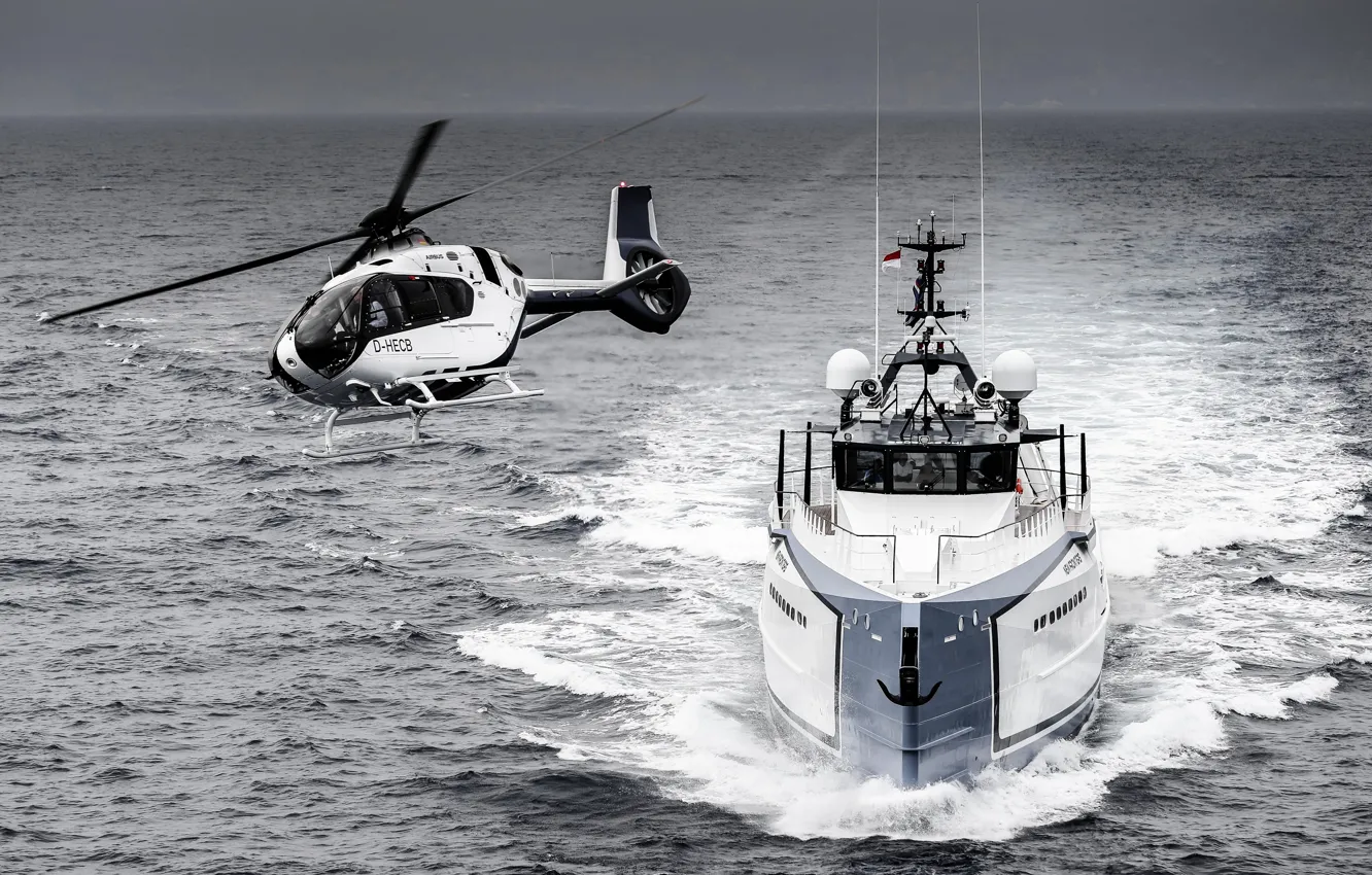 Photo wallpaper water, yacht, black and white, helicopter, helicopter, Airbus, private aviation, Airbus Corporate Helicopters