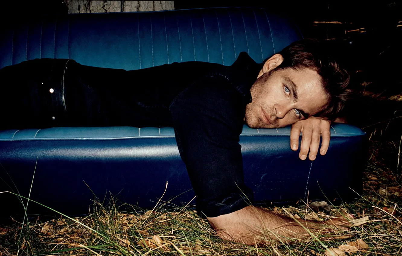 Photo wallpaper grass, actor, seat, Chris Pine, Chris Pine