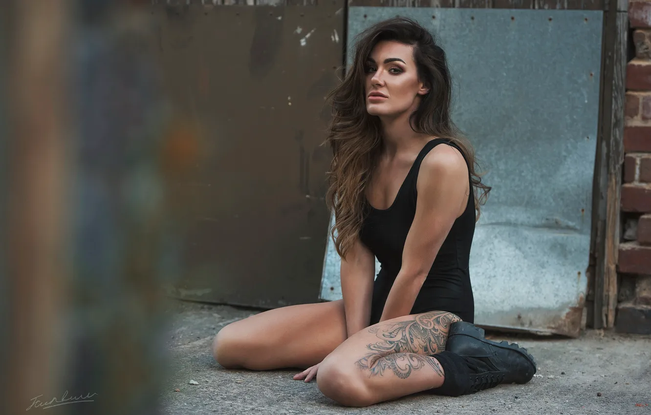 Photo wallpaper look, girl, pose, shoes, tattoo, Jack Russell, Tanya Atherton