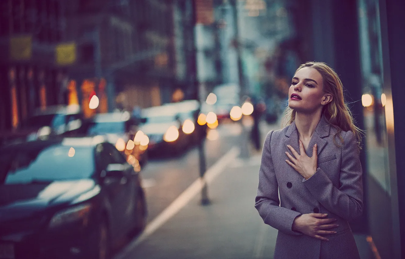 Photo wallpaper road, machine, lights, street, the evening, makeup, actress, hairstyle