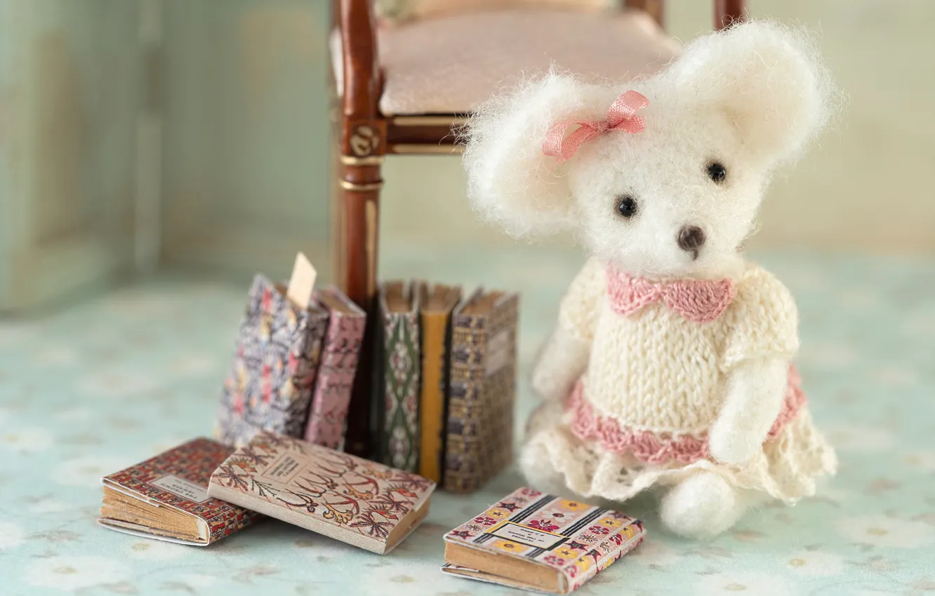 Photo wallpaper toy, mouse, book