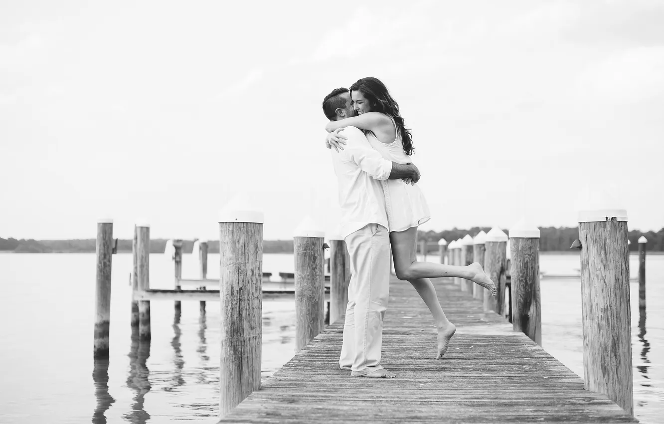 Photo wallpaper girl, joy, hugs, pierce, black and white, guy, lovers, two