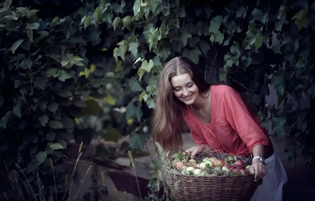 Photo wallpaper girl, smile, apples