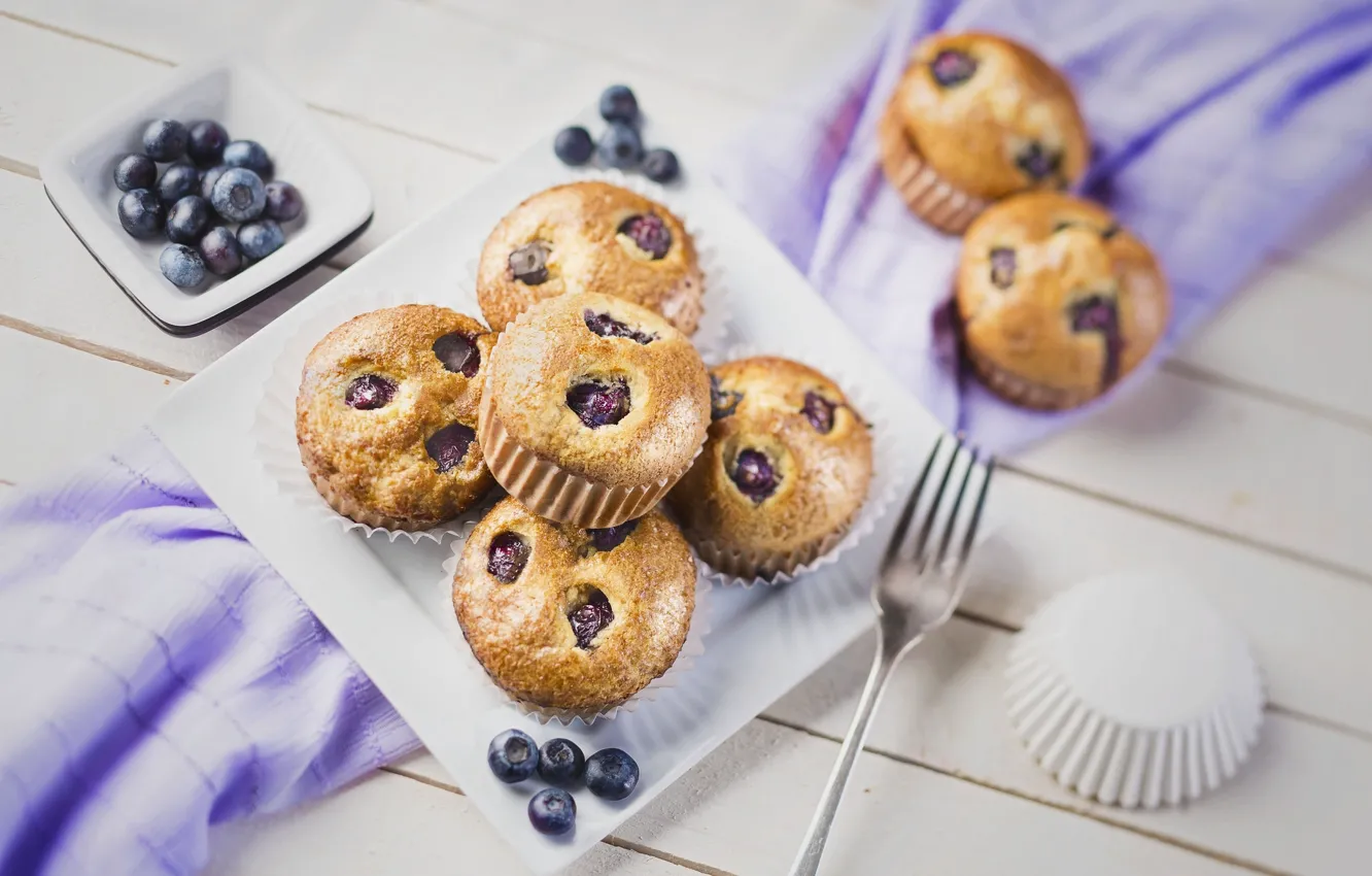 Photo wallpaper berries, blueberries, plate, plug, dessert, cakes, sweet, cupcakes