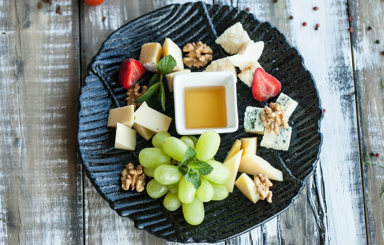 Photo wallpaper Cheese, Grapes, Cuts