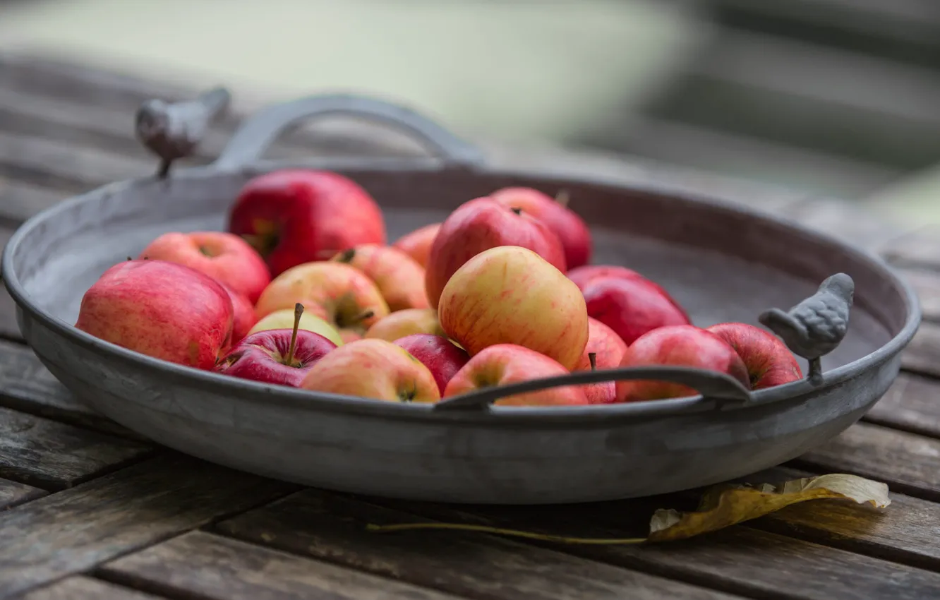 Photo wallpaper apples, red, wooden, fruit, box, pan, autumn leaf, autumn red apples in a frying pan