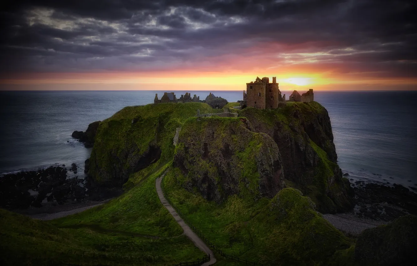 Photo wallpaper sea, the sky, sunset, castle, ruins, on the edge