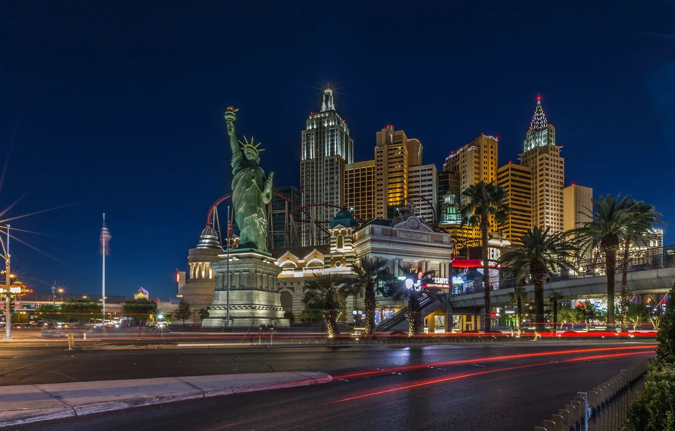 Photo wallpaper night, street, home, Las Vegas, USA, the statue of liberty, casino