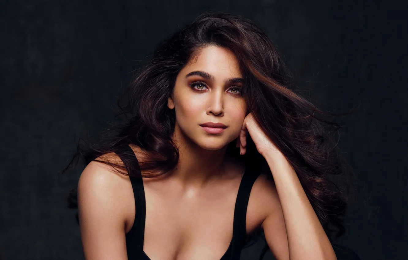 Photo wallpaper indian actress, dark background, portrait, Bollywood actress, Photoshoot, Sharvari Wagh