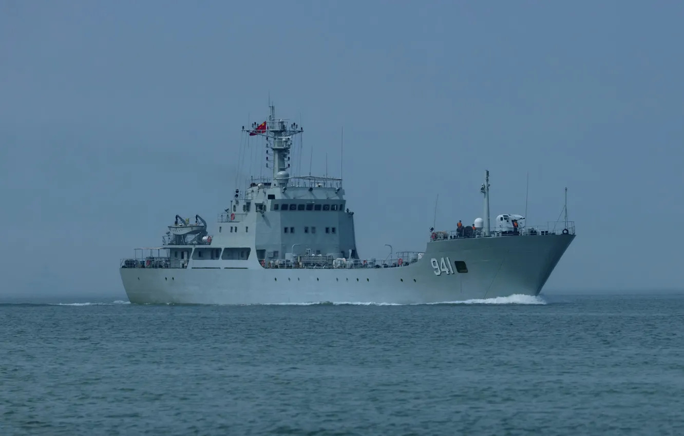 Photo wallpaper China, landing ship, type 072lll