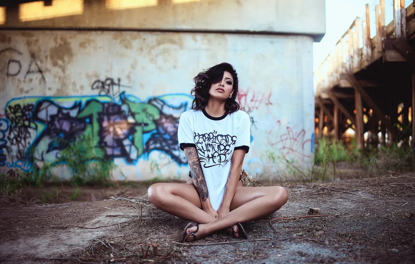 Photo wallpaper face, model, legs, sitting, Samantha