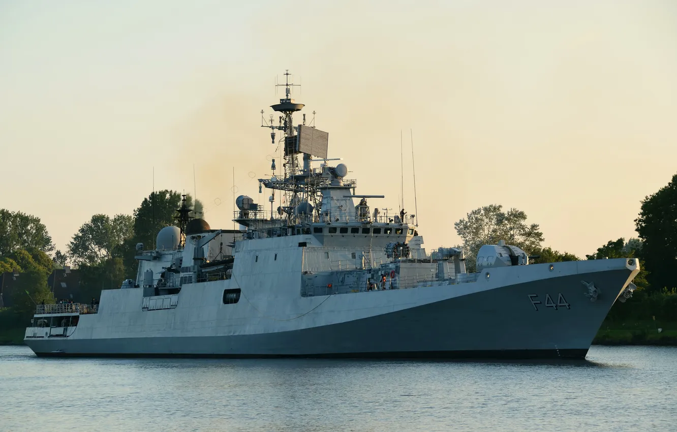 Photo wallpaper frigate, The Indian Navy, THE Tabar, F 44