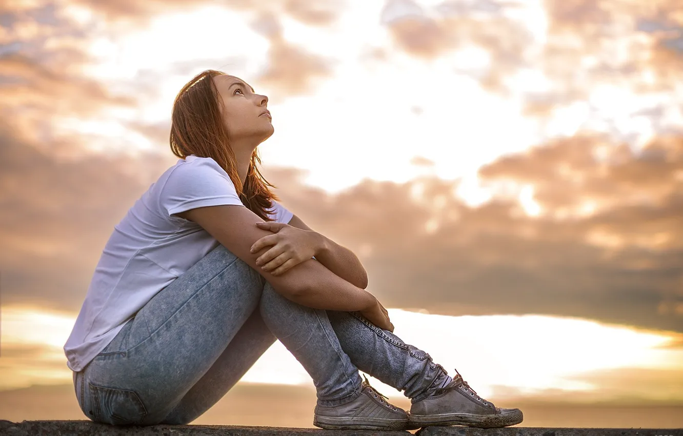 Photo wallpaper girl, photo, sunset, photographer, mood, jeans, brunette, feeling