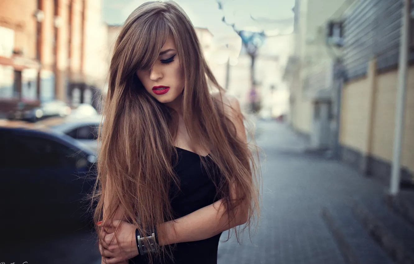 Photo wallpaper girl, pose, street, hair, makeup, beauty, bokeh, Veronica