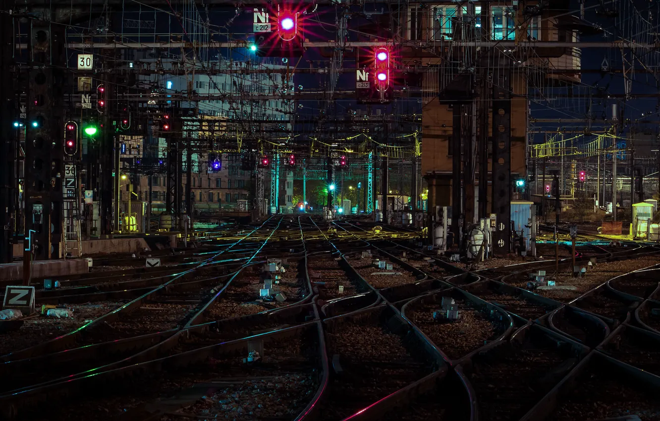 Photo wallpaper railroad, traffic lights, power lines, train station