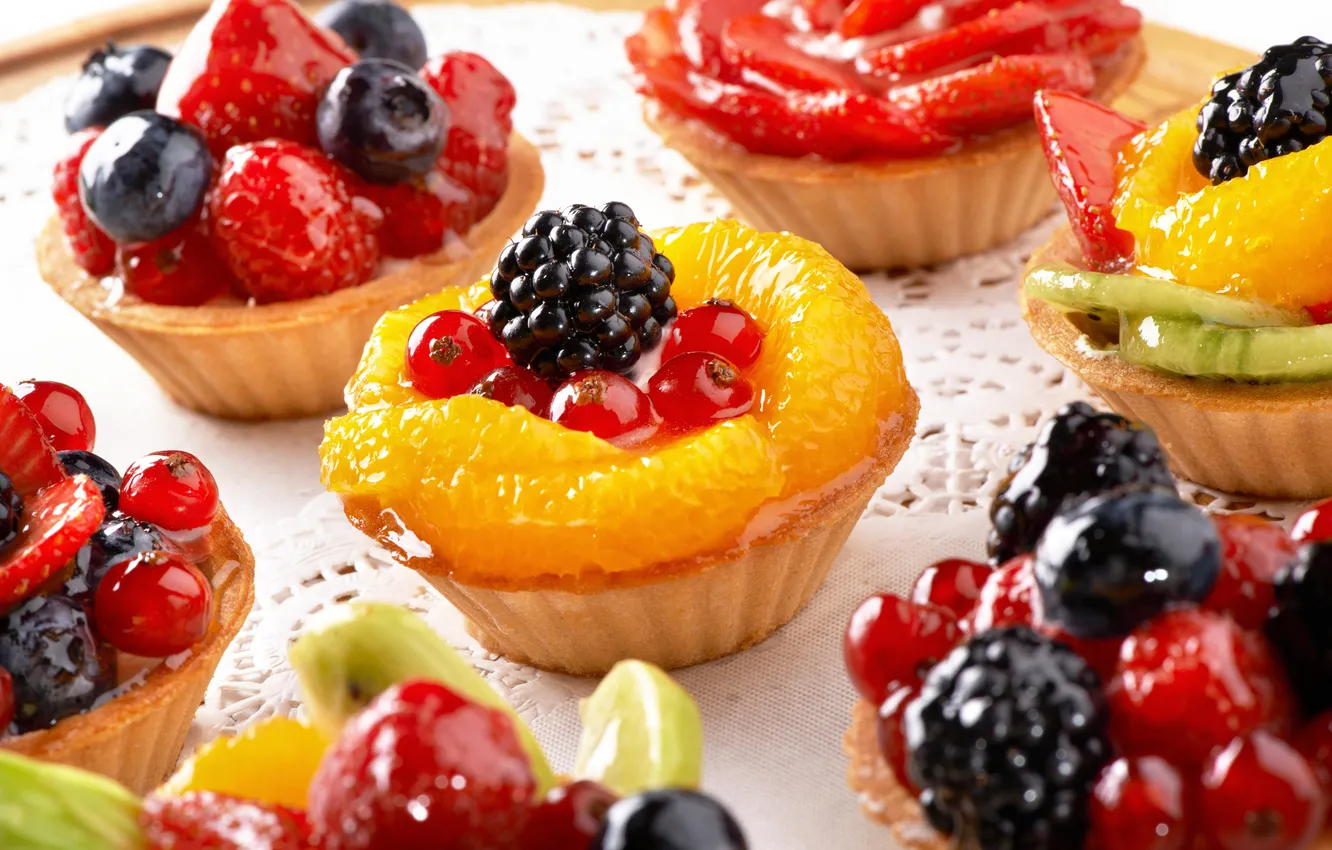 Photo wallpaper berries, kiwi, strawberry, cake, dessert, currants, cakes, BlackBerry