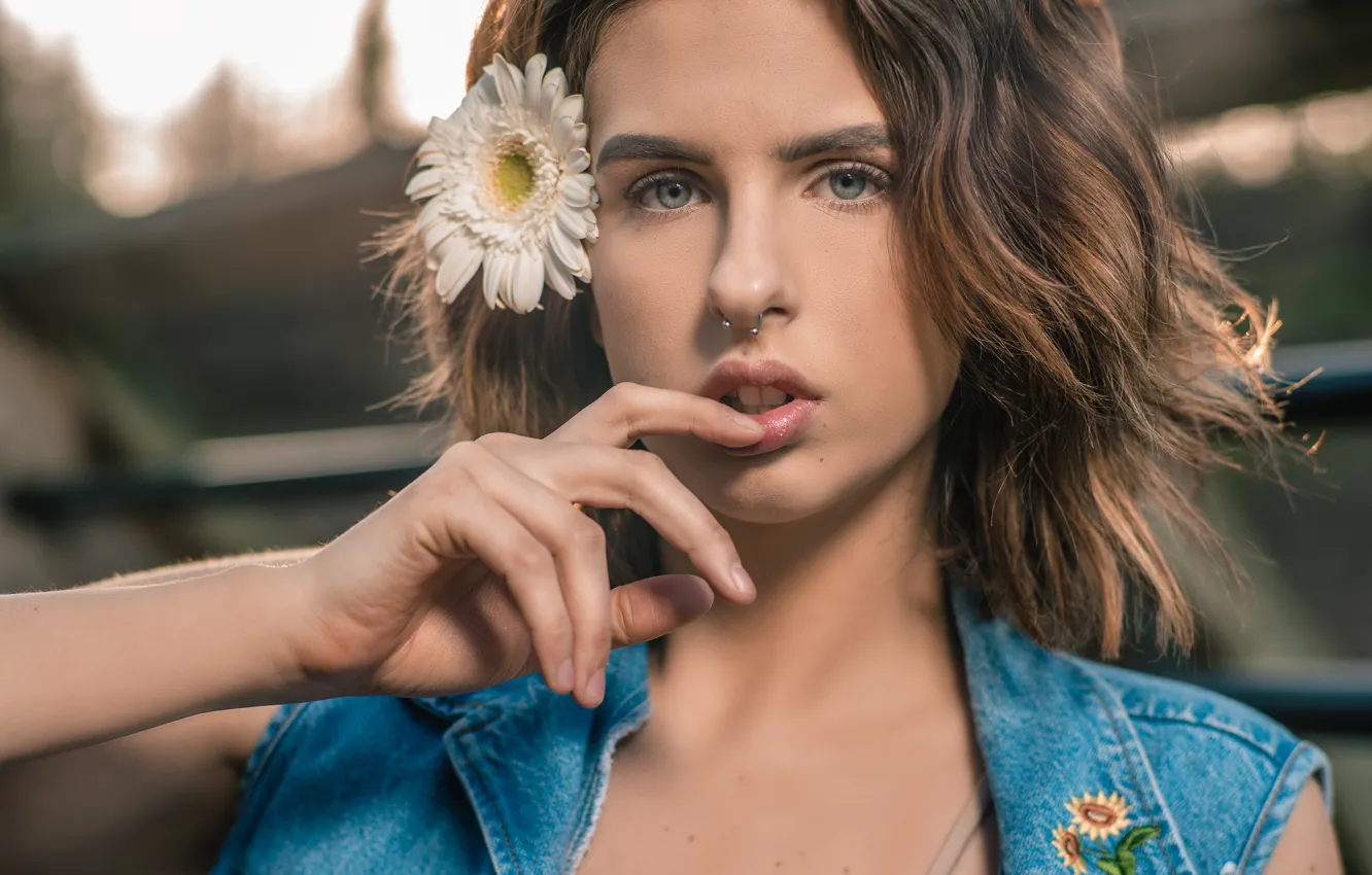 Photo wallpaper eyes, look, girl, flowers, face, sweetheart, lips