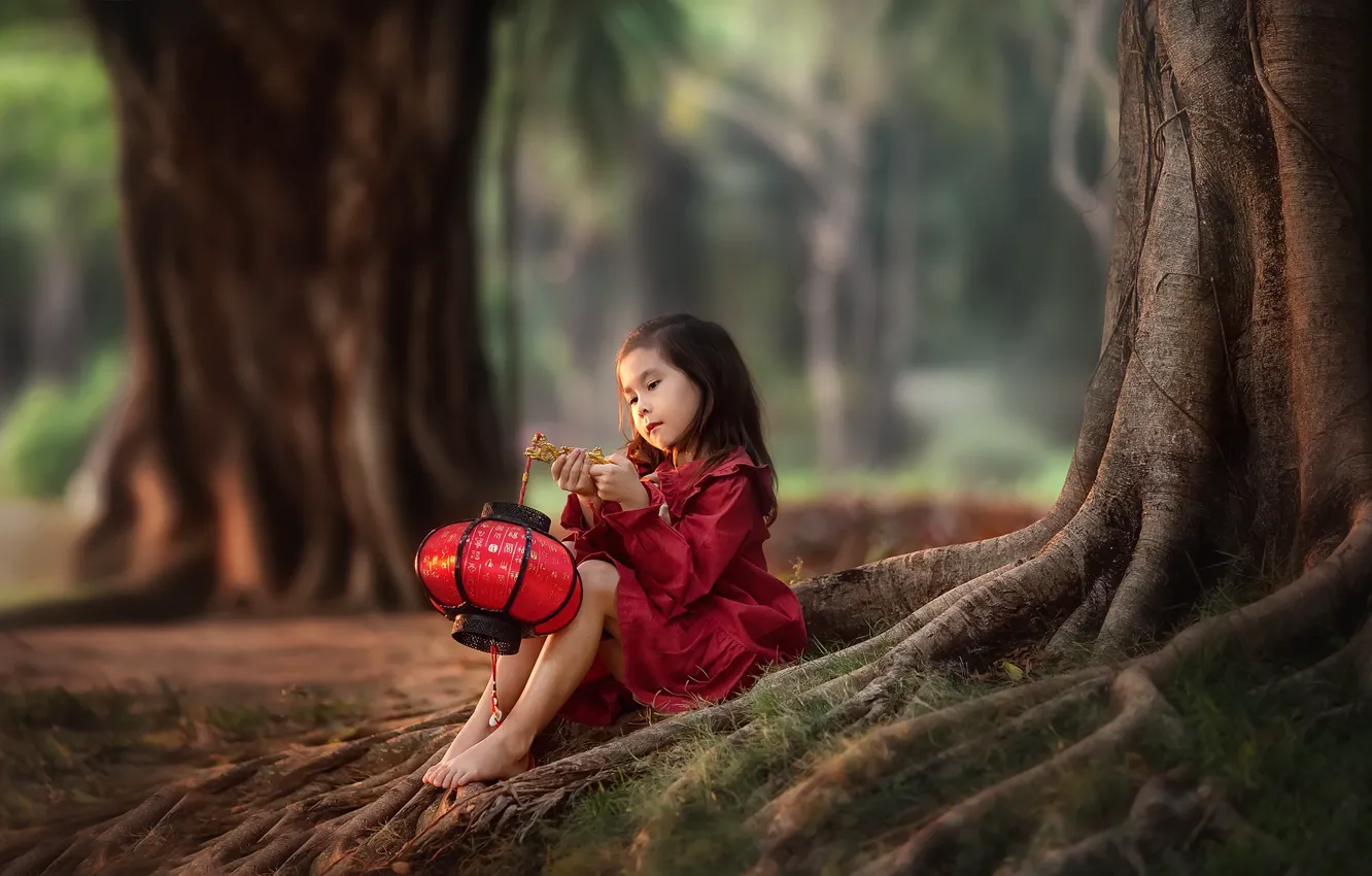 Photo wallpaper trees, nature, children, barefoot, flashlight, girl, barefoot, Anastasia Barmina