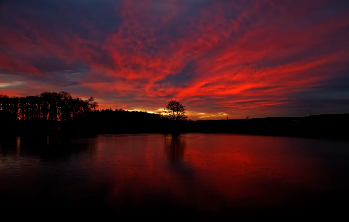 Photo wallpaper clouds, trees, lake, glow