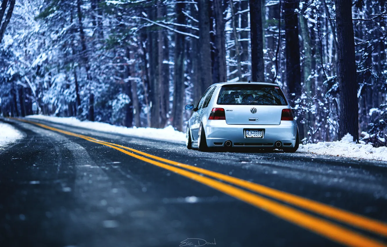 Photo wallpaper winter, road, forest, markup, Volkswagen, R32, MK4