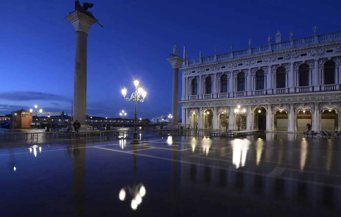 Photo wallpaper night, lights, reflection, Italy, lantern, Venice, column, pizetta