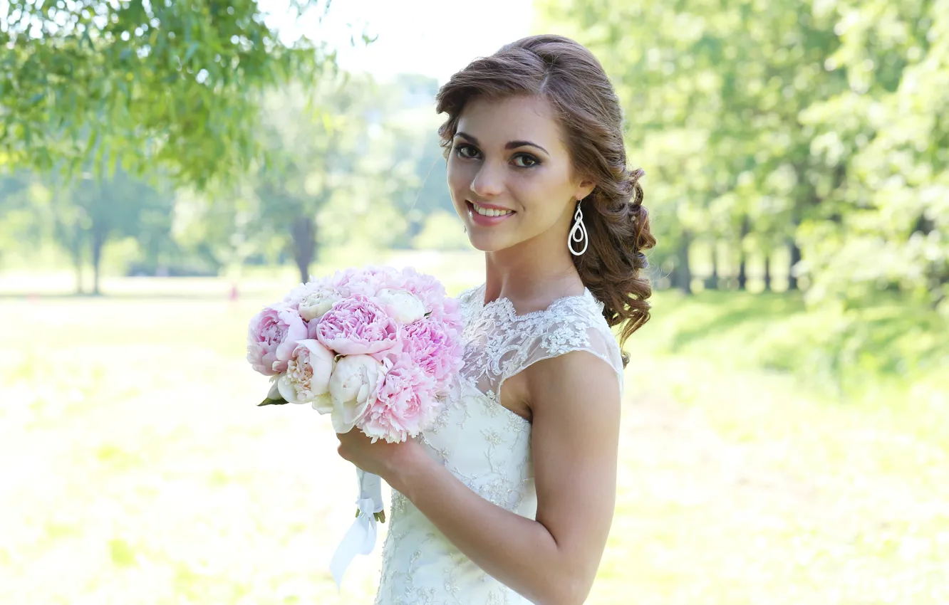 Photo wallpaper greens, white, look, girl, flowers, pose, smile, Park