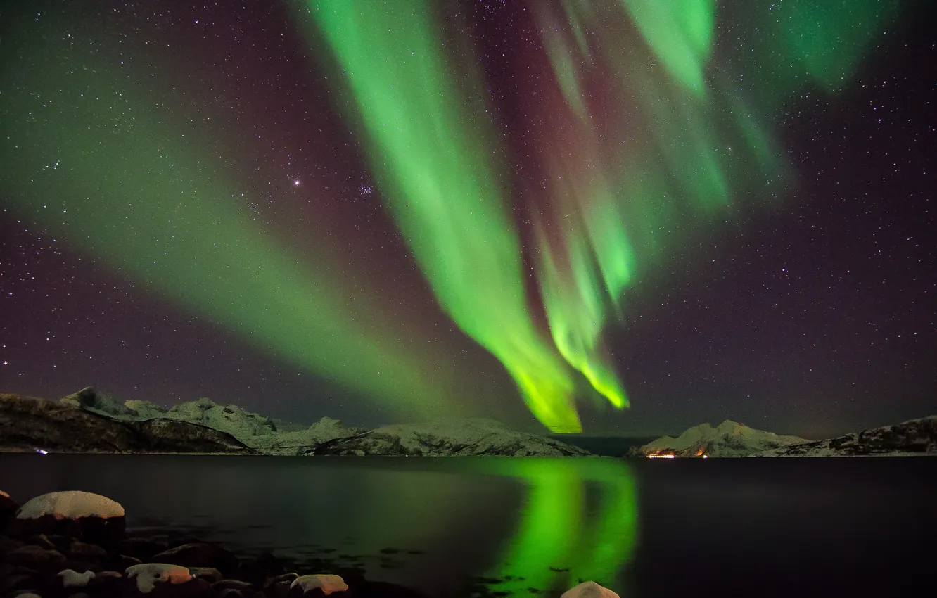 Photo wallpaper lake, reflection, hills, Northern lights
