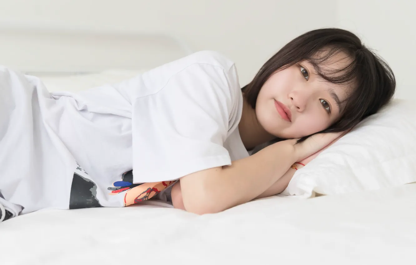 Photo wallpaper woman, smile, beautiful, model, pretty, bed, asian, cute