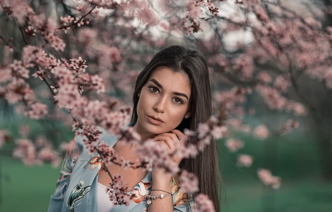 Photo wallpaper look, girl, hair, spring, flowering, Rafaella, Andrea Carretta