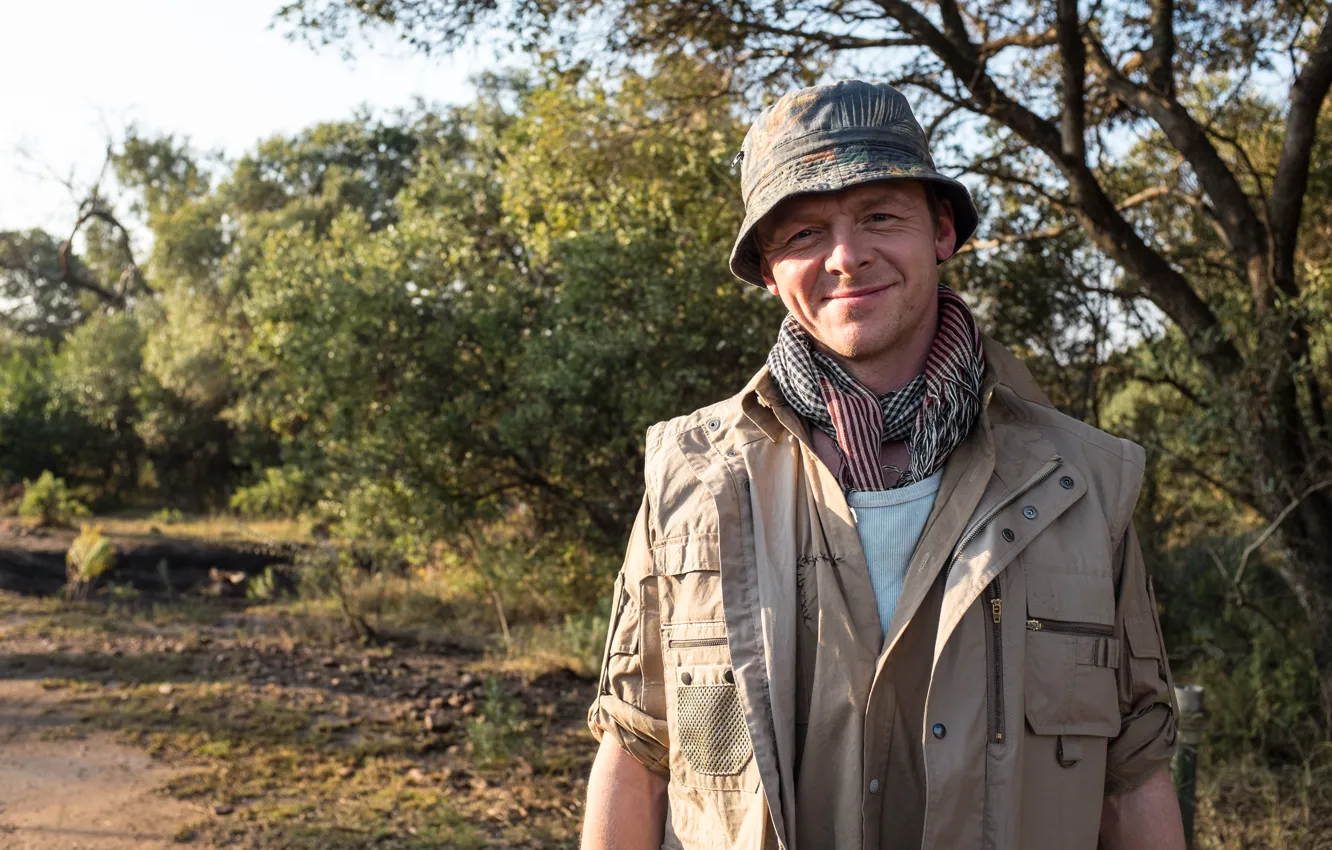 Photo wallpaper trees, smile, actor, Panama, Simon Pegg, Simon Pegg, Hector and the Search for Happiness, The …