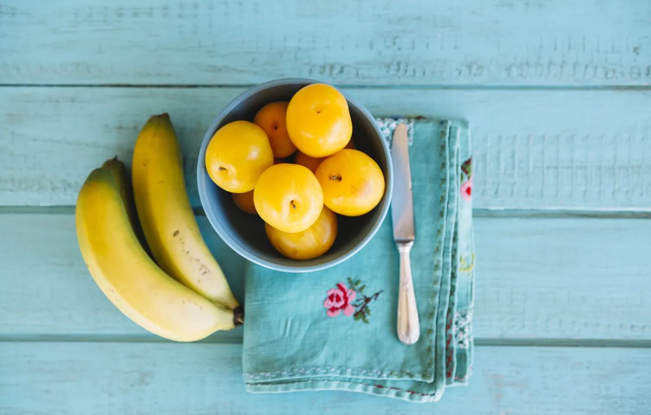 Photo wallpaper plate, bananas, plum, wood, blue background, frucht