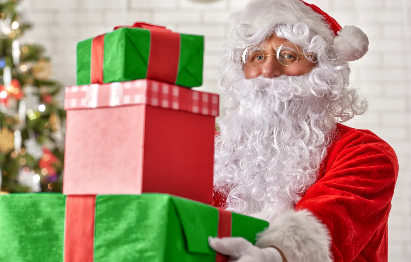 Photo wallpaper red, holiday, box, gift, hat, tree, new year, glasses