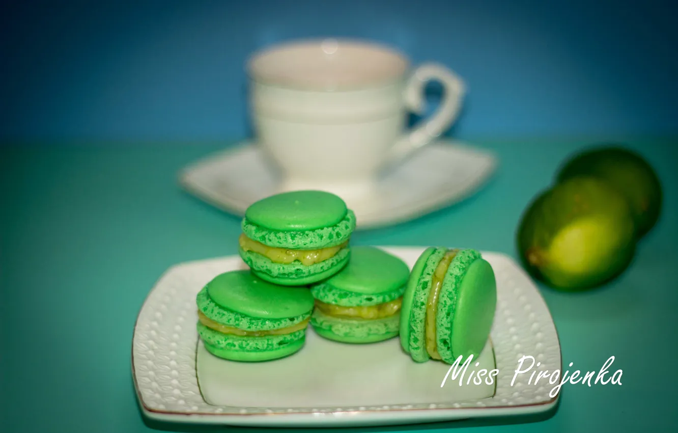 Photo wallpaper green, food, cookies, plate, cakes, macaron