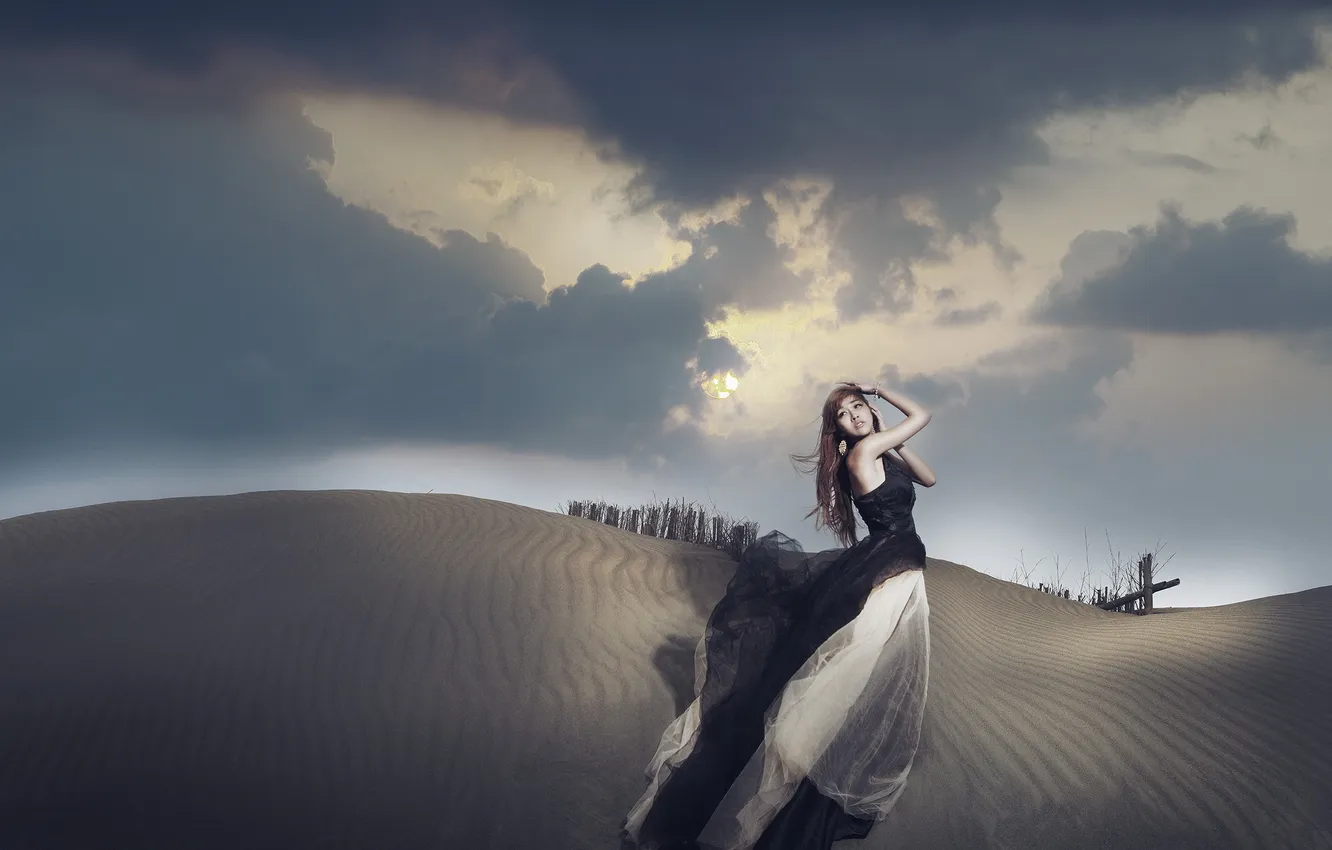 Photo wallpaper look, girl, the evening, dunes, Asian
