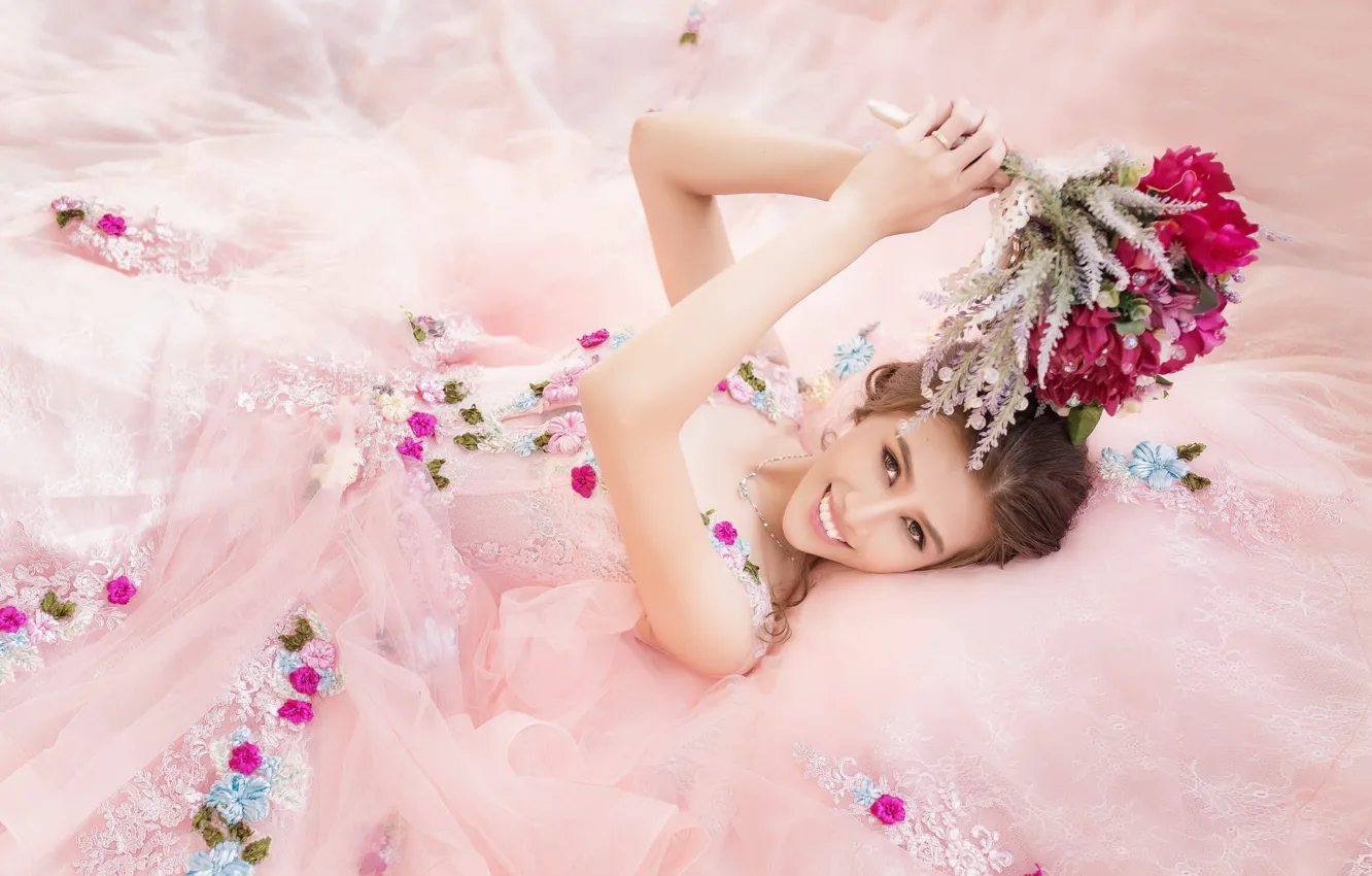 Photo wallpaper girl, flowers, smile